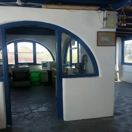 Jims * Parikia (Paros)